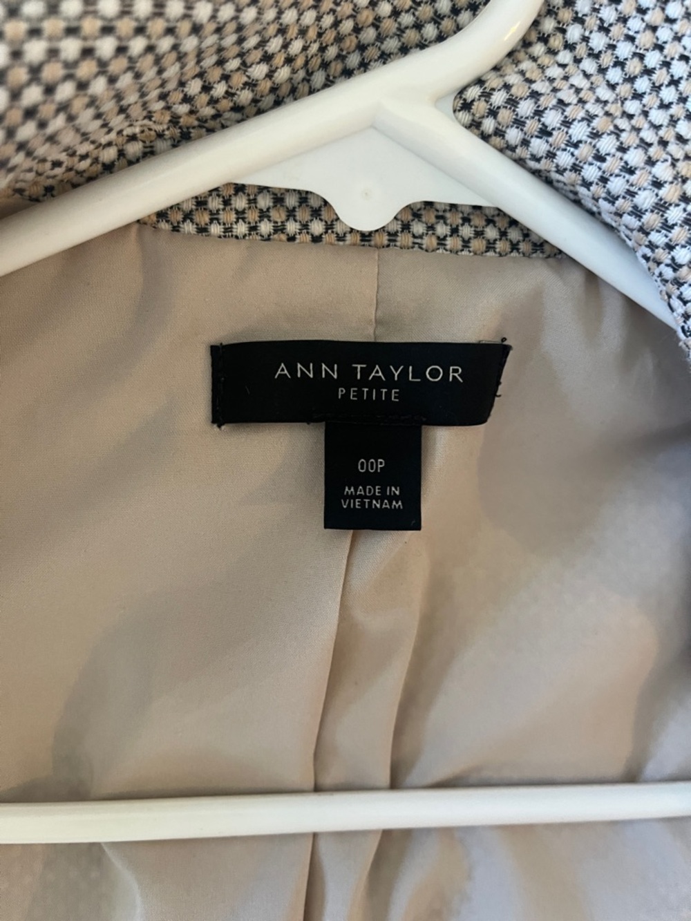 Ann Taylor Textured Single-Button Blazer - Picture 3 of 8